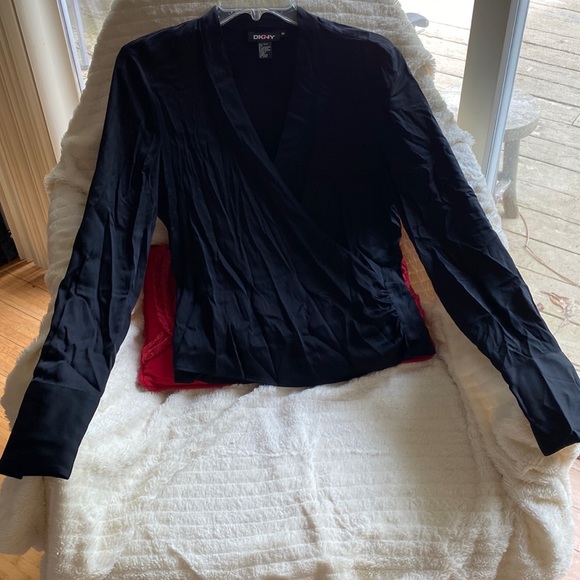 DKNY 💯 Silk Black Timeless Blouse NeverUsed